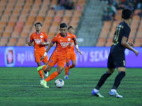 Khairul antara pemain LionsXII yang beraksi bersama kelab Liga Super, Felda United.