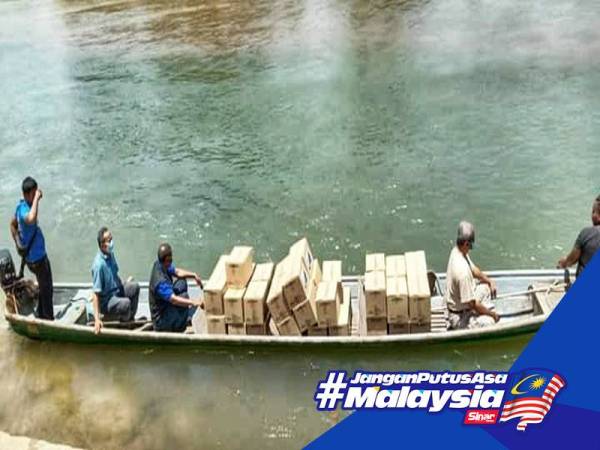 Misi bantuan kepada penduduk terjejas di beberapa buah kampung di Ulu Tembeling. 