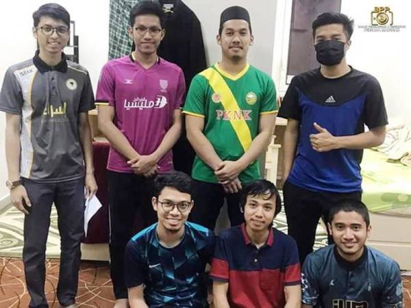 Sebahagian pelajar dari Malaysia yang menuntut di Universiti Islam Madinah (UIM).