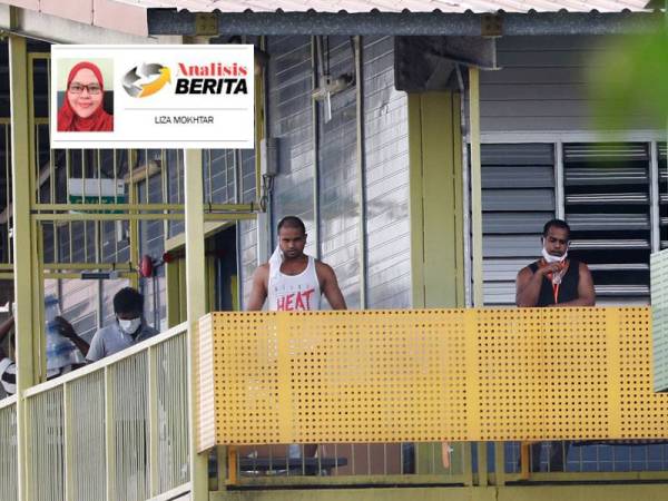 Beberapa pekerja asing di Singapura dilihat sedang berehat di asrama mereka berikutan langkah kuarantin dikuatkuasakan pemerintah.