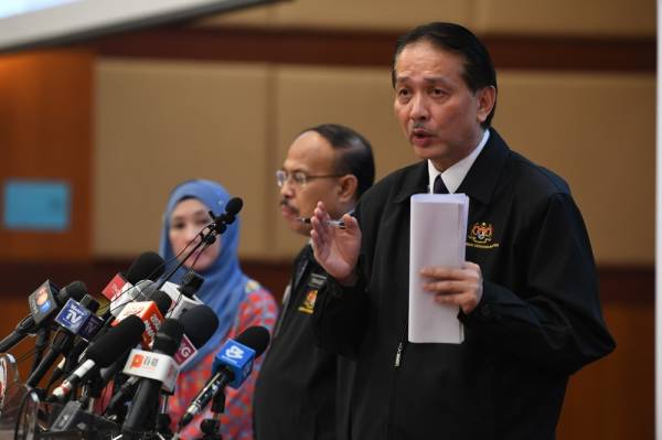 Ketua Pengarah Kesihatan Datuk Dr Noor Hisham Abdullah. -Foto Bernama