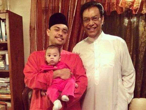 Foto kenangan DJFuzz bersama ayahnya, Farit Ismeth.