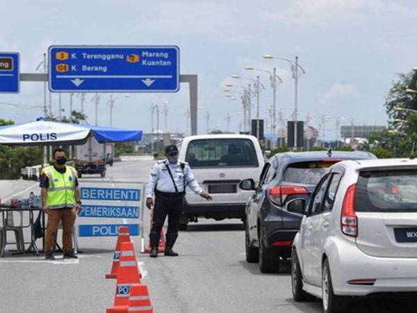 Seramai 381 tangkapan dibuat pada PKP fasa tiga yang berakhir semalam manakala 242 individu ditahan pada PKP fasa satu dan dua. - Foto Bernama