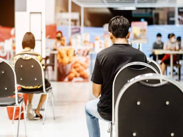 Orang ramai dinasihatkan untuk meneruskan momentum kawalan kendiri masing-masing serta menjadikannya sebagai budaya baharu dalam kalangan rakyat Malaysia. Foto: 123RF