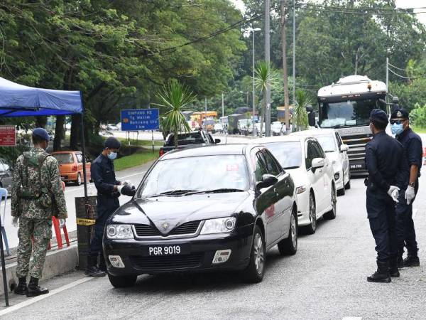 ATM juga masih membantu dalam pelaksanaan sekatan jalan raya dan rondaan melalui ‘mobile patrol vehicle’ (MPV) bersama PDRM.Foto: Bernama