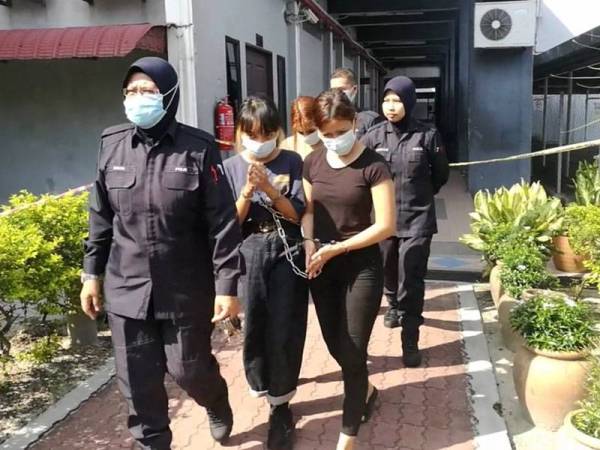 Tiga wanita yang dituduh melanggar PKP mengaku bersalah dikenakan denda RM1,000 setiap seorang di Mahkamah Majistret Ipoh, di sini hari ini.