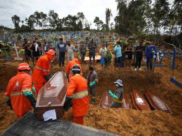 Dalam 24 jam lalu, Brazil menyaksikan jumlah kes baharu tertinggi iaitu 13,944 dengan 844 pesakit lagi maut, kata kementerian itu.