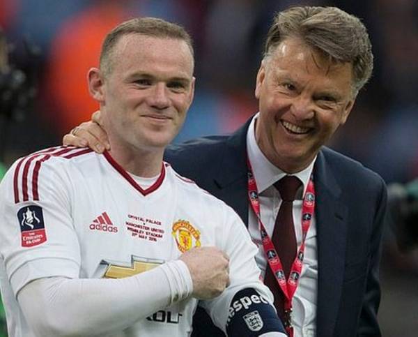 Rooney bersama Van Gaal suatu ketika dahulu. -Foto Football5star.