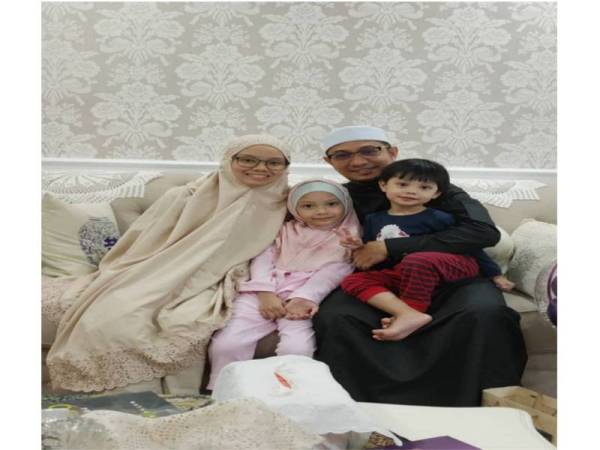 Mohamad Zuhdi bersama isteri dan anak-anak memanfaatkan 10 Ramadan terakhir untuk merebut kemuliaan malam lailatulqadar bersama keluarga.