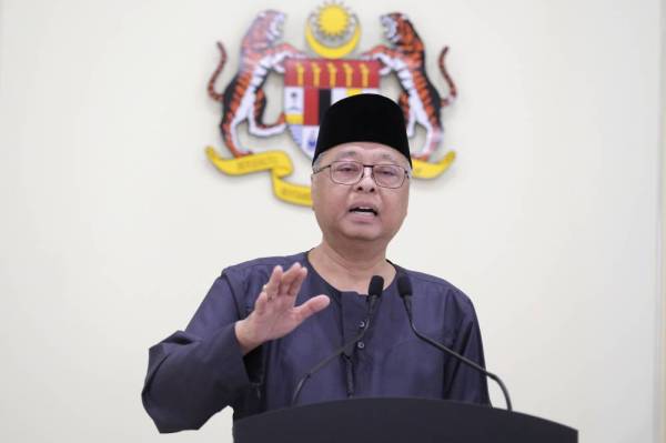 Datuk Seri Ismail Sabri Yaakob pada sidang media harian Perintah Kawalan Pergerakan Bersyarat (PKPB) di Bangunan Perdana Putra hari ini. - Foto Bernama