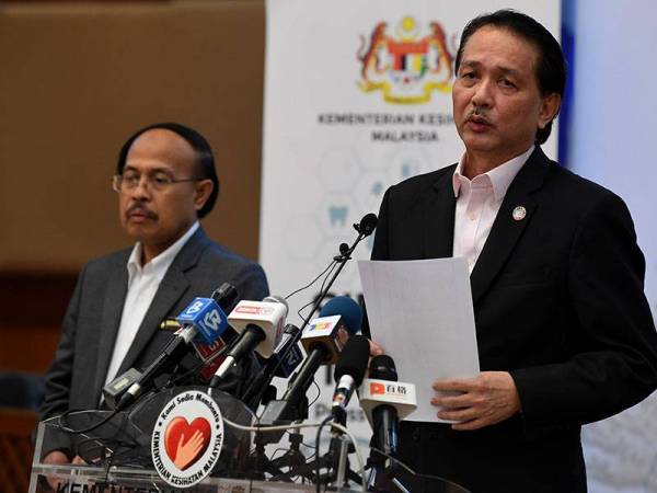 Dr Noor Hisham mengingatkan rakyat Malaysia untuk mematuhi langkah-langkah pencegahan Covid-19 semasa sidang media harian berkaitan jangkitan COVID-19 di Kementerian Kesihatan hari ini.- Foto Bernama