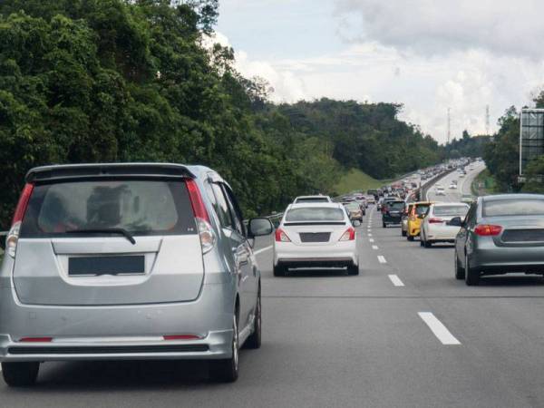 Jumlah trafik akan melonjak sehingga 1.84 juta kenderaan setiap hari bermula hari pertama pelaksanaan Perintah Kawalan Pergerakan Pemulihan (PKPP) esok.