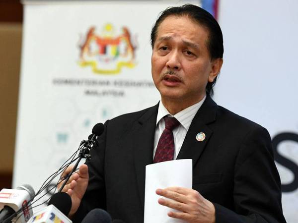 Ketua Pengarah Kesihatan Datuk Dr Noor Hisham Abdullah semasa pada sidang media harian berkaitan jangkitan COVID-19 di Kementerian Kesihatan hari ini. - Foto Bernama