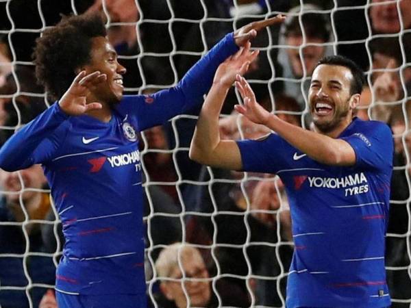 Willian (kiri) dan Pedro dilaporkan antara pemain bintang Chelsea yang bakal meninggalkan Stamford Bridge.