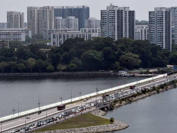 Tambak Johor menjadi penghubung utama antara Malaysia-Singapura namun ditutup selepas wabak Covid-19 melanda dunia.