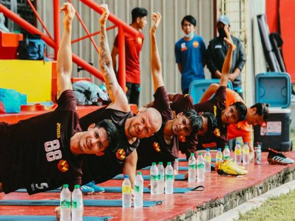 Selangor antara pasukan saingan Liga-M yang giat menjalani sesi latihan bagi Fasa 1.