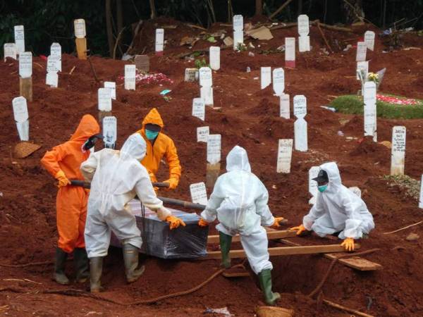 Seramai 500,108 penduduk di seluruh dunia menjadi korban Covid-19. - Foto AFP