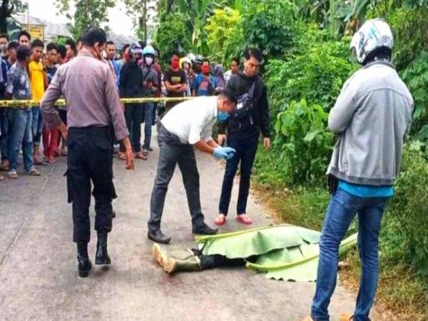 Pekerja buruh binaan maut dibelasah penduduk setelah berang pukul isterinya kerana lewat bawa makanan. - Foto Tribunnews