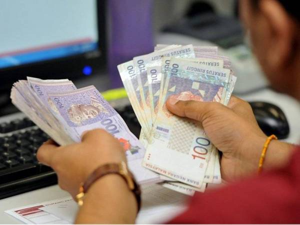 Ringgit disebut harga pada 4.2850/2900 berbanding 4.2840/2880 sewaktu ditutup semalam.