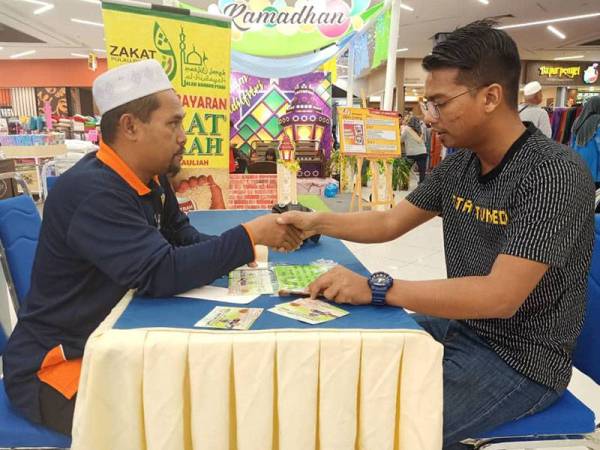 Amalan berzakat dapat menyucikan harta serta membersihkan diri daripada perkara mazmumah.