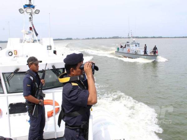 Operasi SAR hari ini diperluaskan ke kawasan ke 450 batu nautika persegi termasuk corak pencarian bertentangan sehingga ke perairan Terengganu di Pulau Perhentian. 