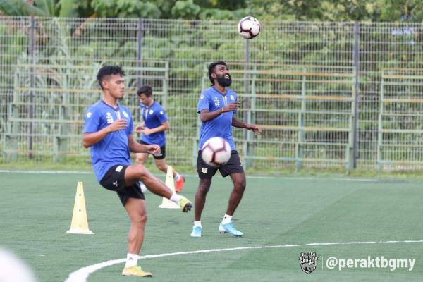 Pemain Perak II giat menjalani latihan Fasa 1 sebagai persediaan mengharungi saingan Liga-M yang dijangka bermula September depan.