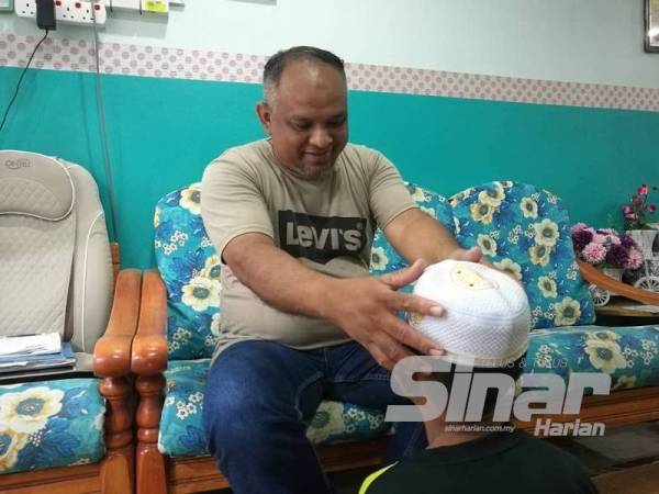 Mohd Rosli tekad menjaga Ijai seperti anak kandung sendiri namun memerlukan dokumen Asmira untuk memudahkan urusan membuat kad pengenalan.