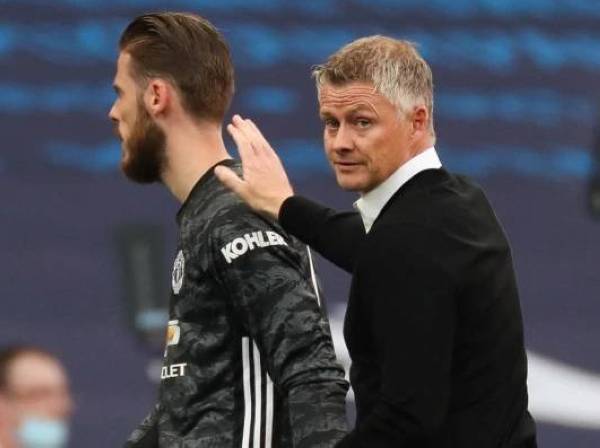 Solskjaer cuba menenangkan De Gea selepas perlawanan berkenaan