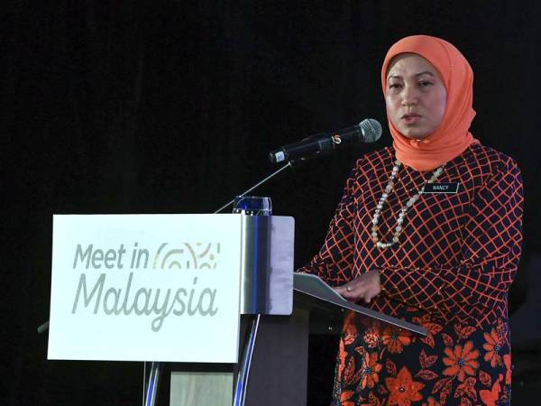 Nancy ketika melancarkan Kempen 'Meet in Malaysia' di Putrajaya hari ini. - Foto Bernama