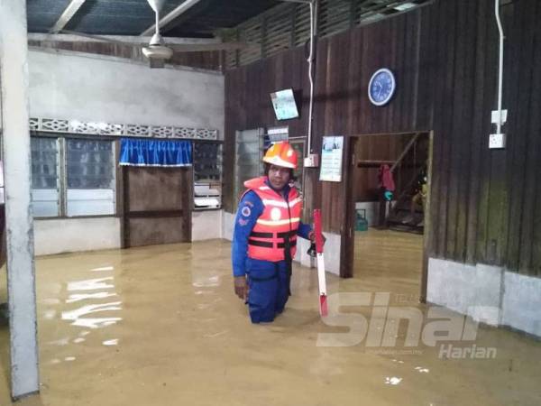 Beberapa buah rumah di Sik ditenggelami air setelah hujan lebat dalam tempoh beberapa jam.