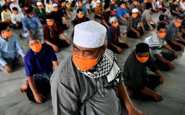 Pentadbiran Jakarta meminta semua umat Islam yang tinggal di zon merah di ibu negara Indonesia itu untuk mengelakkan solat berjemaah Aidiladha yang dijangka disambut pada 31 Julai bagi mencegah penyebaran koronavirus (Covid-19).