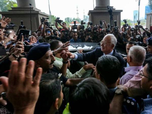 Najib dikatakan sebagai satu signifikan yang mengagumkan kepada kaum Melayu dan budaya politik Malaysia. - Foto 123RF