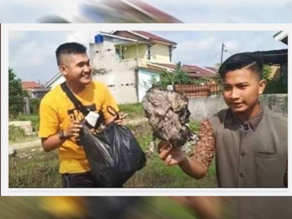 Edo bersama rakan membuat 'prank' daging korban dengan sampah. - Foto Kompas