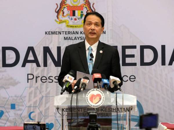 Dr Noor Hisham bercakap pada sidang akhbar berkaitan Covid-19 di Kementerian Kesihatan, Putrajaya hari ini. -Foto Bernama