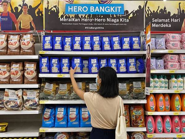 Pemenang 'Hero Bangkit' akan memenangi baucar Tesco bernilai RM50,000 dan pakej pengiklanan percuma di platform Astro.