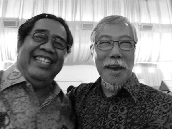 Gambar kenangan N Syamsuddin bersama Allahyarham Abd Jalil.