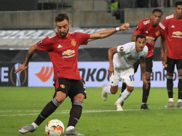 Fernandes meneruskan kemaraan Manchester United pada saingan Liga Europa musim ini. Foto: Reuters