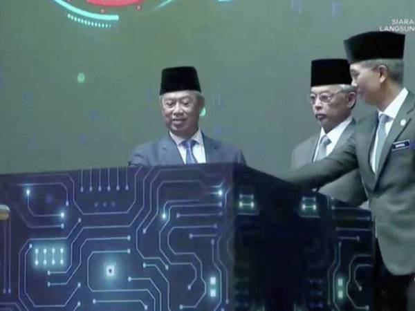 Majlis perasmian Sukuk Prihatin di Kementerian Kewangan itu disaksikan Yang di-Pertuan Agong, Al-Sultan Abdullah Ri'ayatuddin Al-Mustafa Billah Shah. Foto: RTM