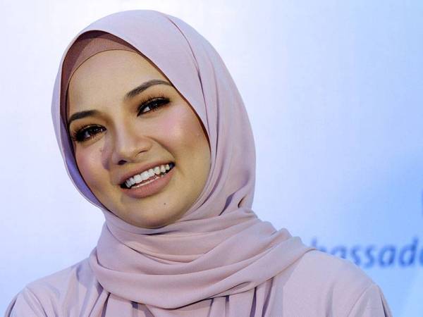 Neelofa - Foto internet