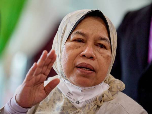  Zuraida Kamaruddin 