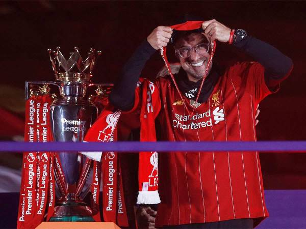 Klopp melakar sejarah gemilang apabila menamatkan penantian Liverpool menjuarai EPL musim 2019/2020.