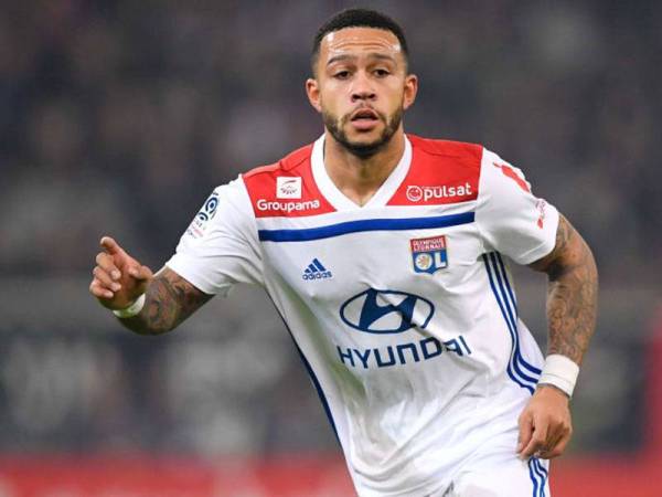 Depay disebut-sebut bakal menyertai Barcelona pada musim panas ini.