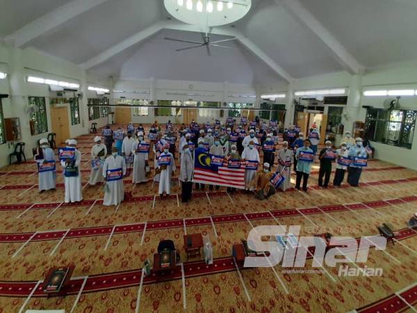 Seramai 100 peserta yang menyertai Malaysia #QuranHour di Pulau Pinang tadi.