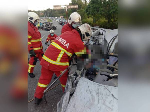 Seorang Maut Tiga Parah Nahas Tiga Kenderaan