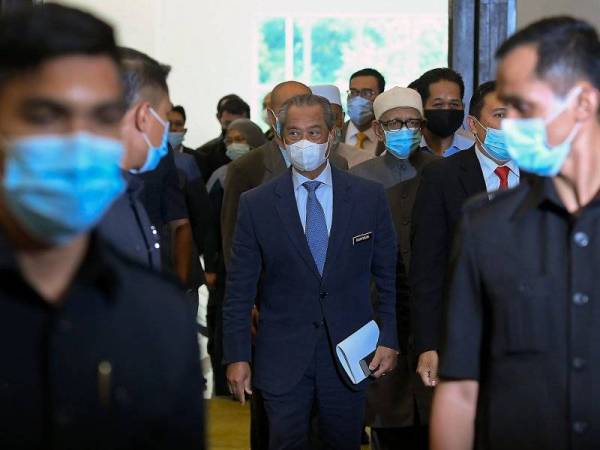 Muhyiddin ketika hadir Konyensyen Setengah Tahun Pentadbiran Perikatan Nasional (PN) di Pusat Aktiviti Universiti Malaya (PAUM), Kuala Lumpur hari ini. - Foto Bernama