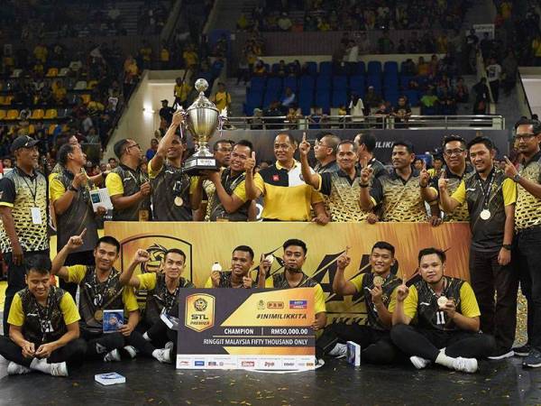 Imbas kembali. Perak Bison meraikan kejayaan muncul juara STL Divisyen Premier musim lalu.