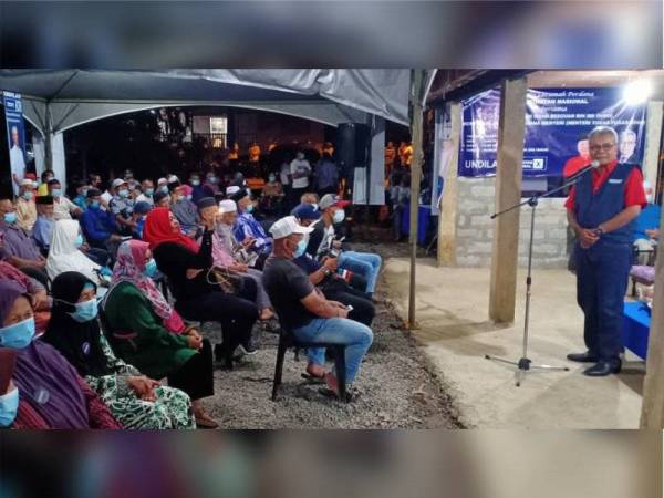 Mohd Redzuan ketika menyampaikan ceramah perdana di Rancangan Klias malam tadi.