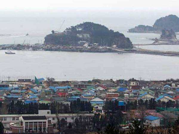 Korea Selatan percaya kejadian berlaku ketika mangsa sedang bertugas di sempadan perairan pulau Yeonpyeong. - Foto sumber internet