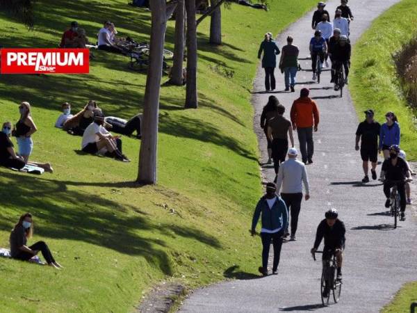 Penduduk di Melbourne boleh melakukan semula aktiviti harian mereka bermula hari ini. - Foto: AFP