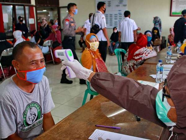 Pemerintah Indonesia kini menjadikan hotel di Jakarta sebagai tempat kuarantin dan merawat pesakit Covid-19 berikutan peningkatan drastik jangkitan serta hospital di provinsi itu dilaporkan mula mencapai kapasiti penuh. Foto 123RF